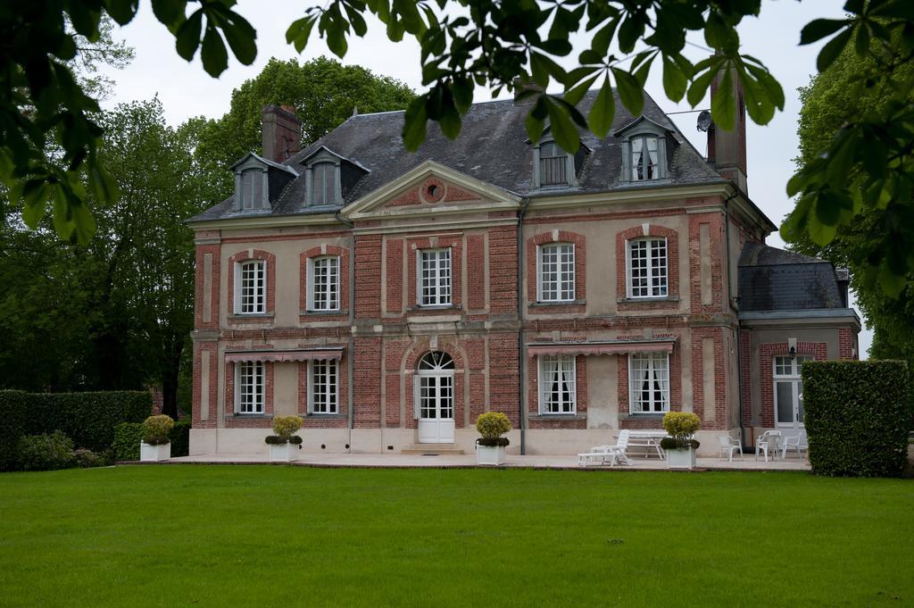 Chateau De Maillot Hotel Bonneville-la-Louvet Exterior photo